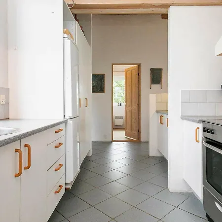 8 Person In Hj Rring * Lønstrup